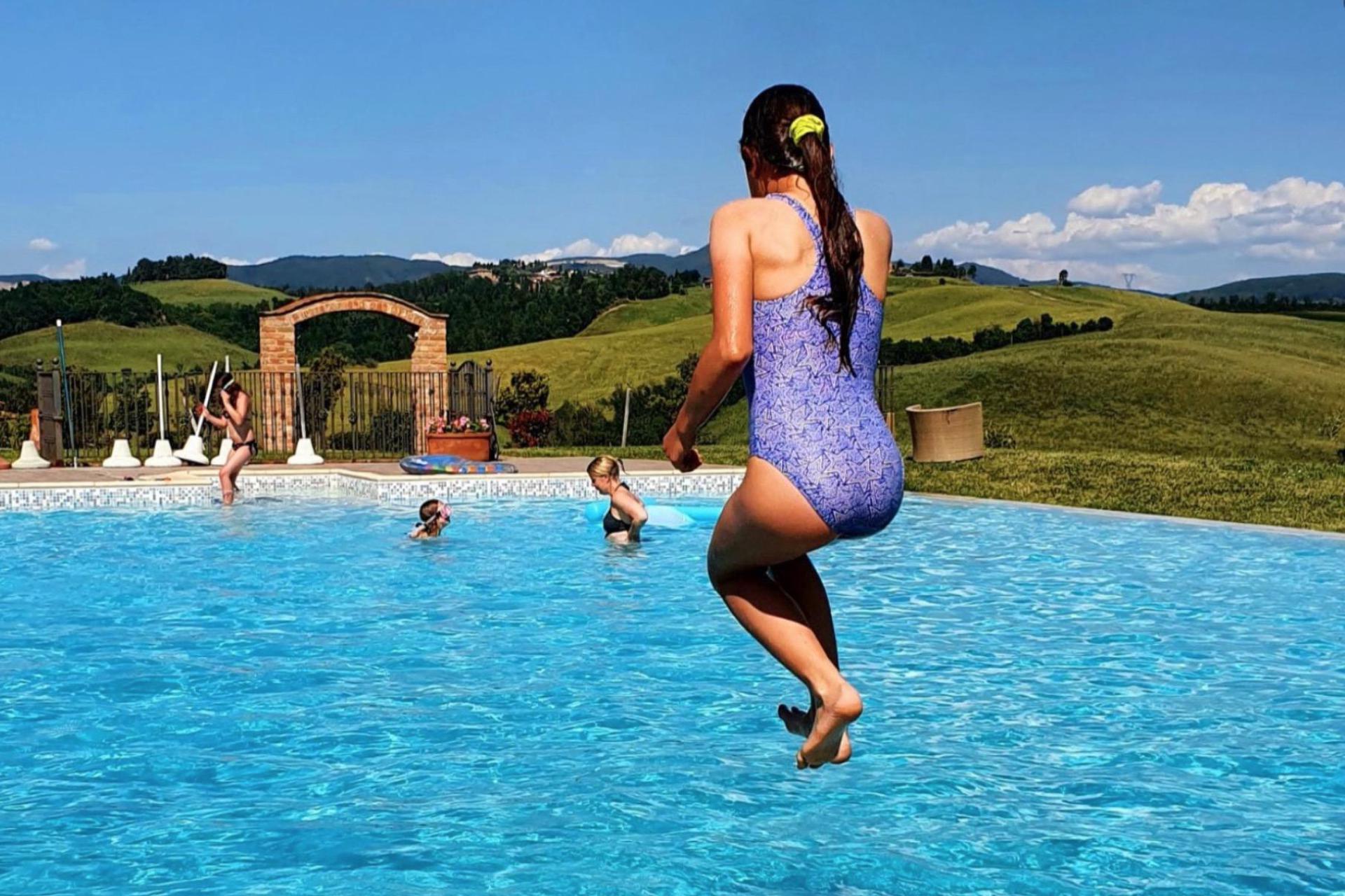 Agriturismo Tuscany Family-friendly agriturismo Tuscany with lovely pool