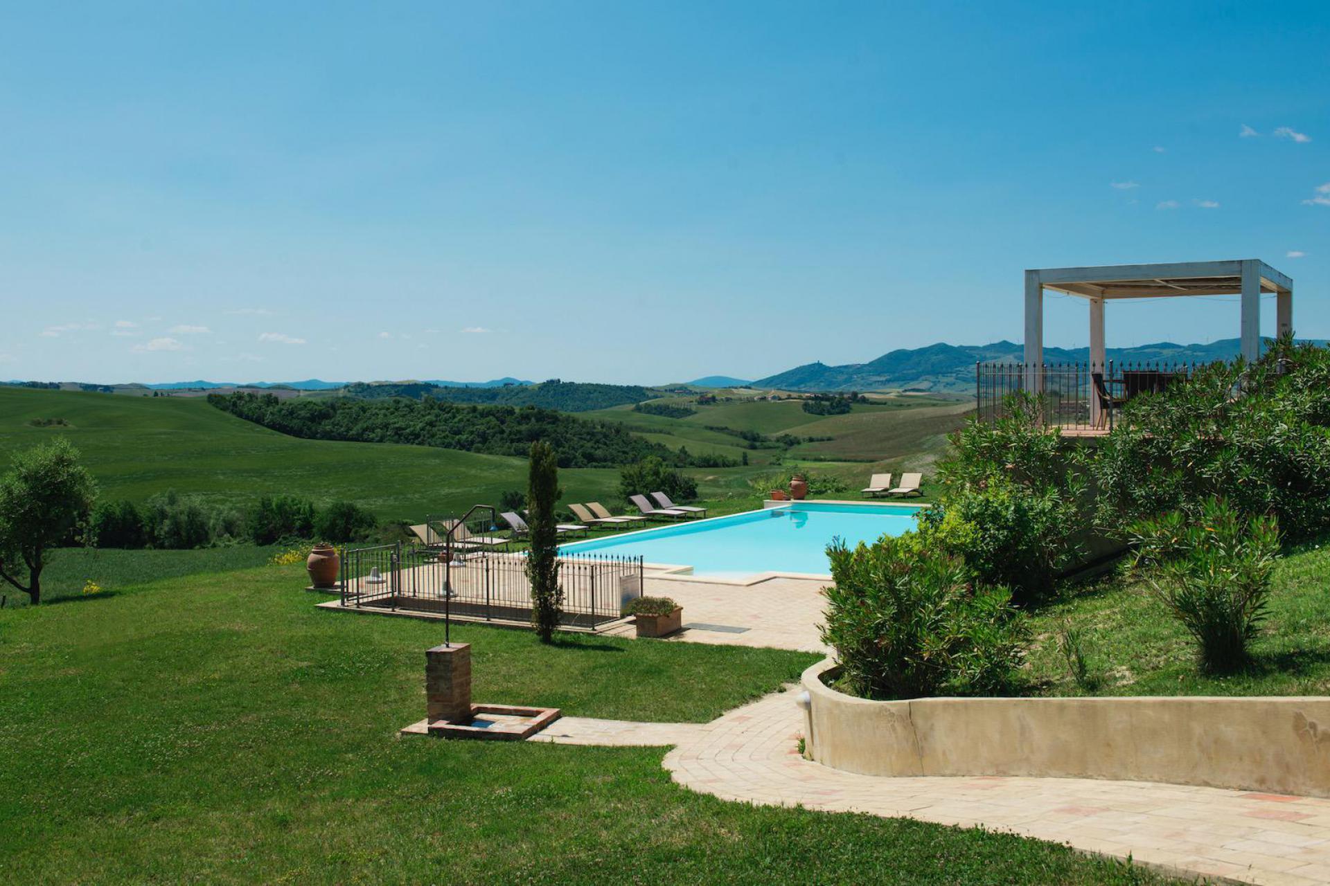 Agriturismo Tuscany Fun agriturismo in Tuscany with panoramic swimming pool