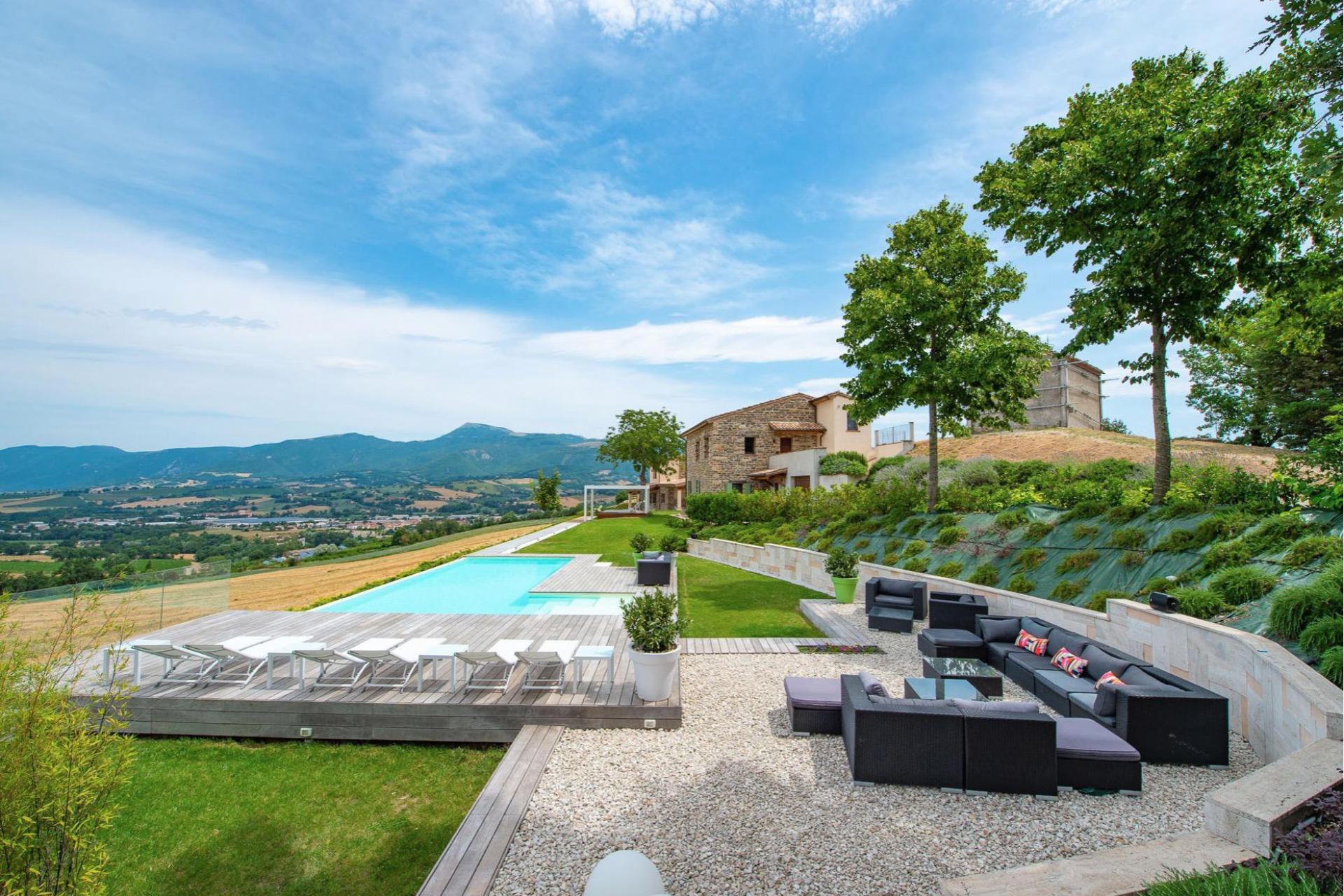 Oasis of peace in the inland of Le Marche