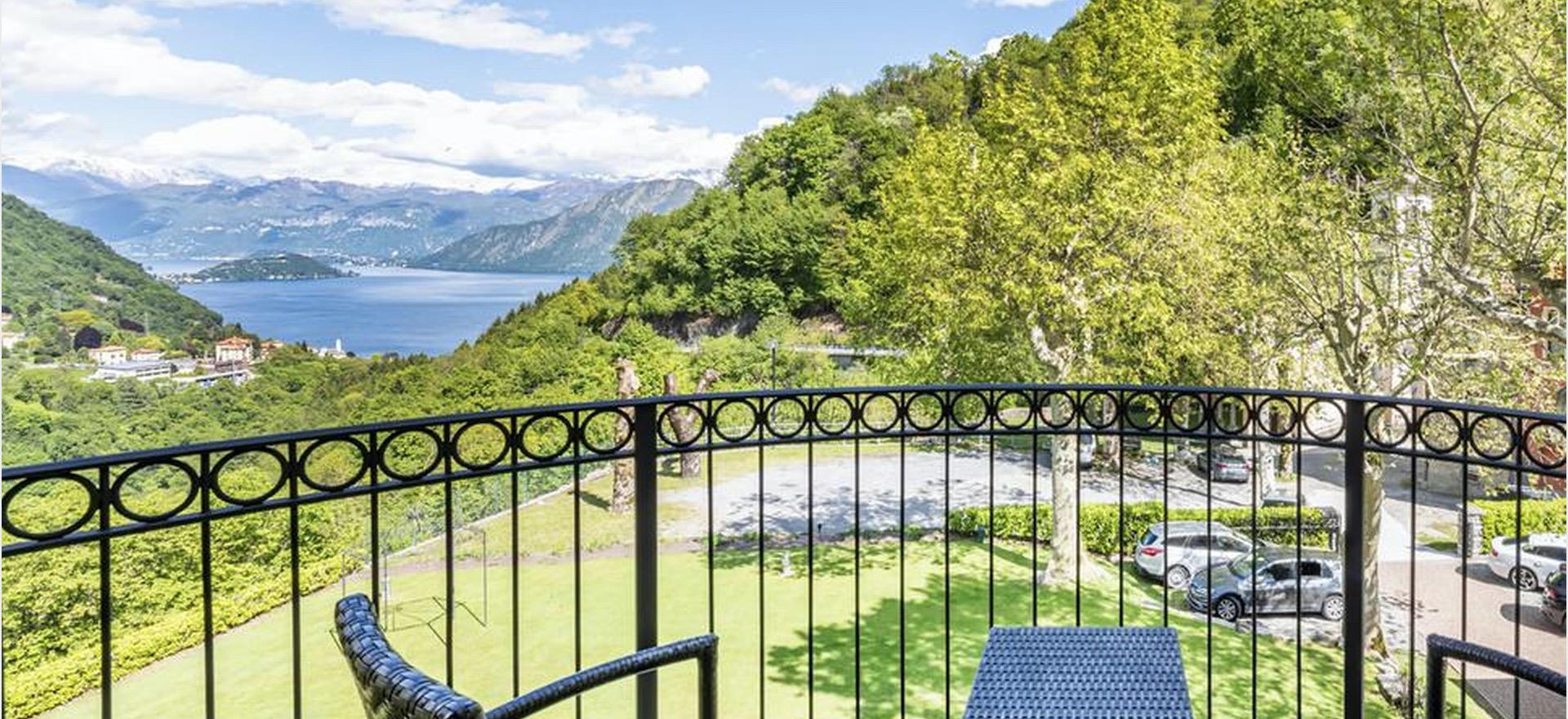 Agriturismo Lake Como and Lake Garda Agriturismo with restaurant and views of Lake Como